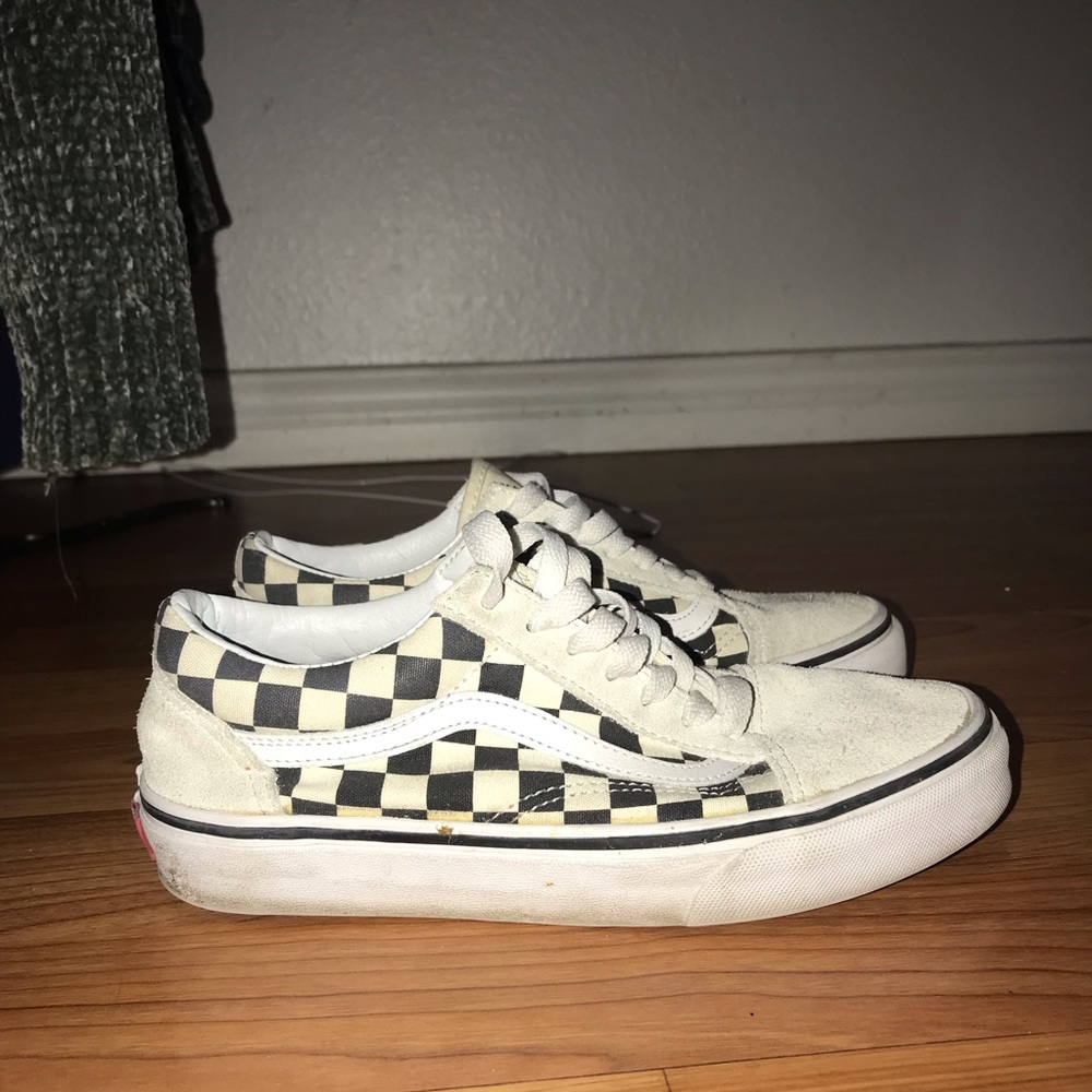 Checkerboard vans - Picture 4 of 5
